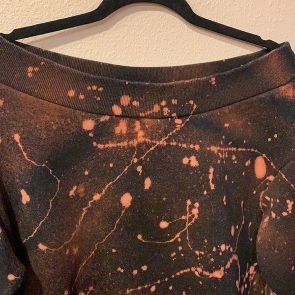 Custom Bleached Off Shoulder Cropped Sweatshirt reverse bleached dye - Picture 4 of 5